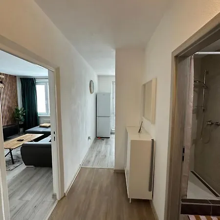 Stylove V Centre S Parkovanim Zadarmo Zv1 Apartment Zvolen