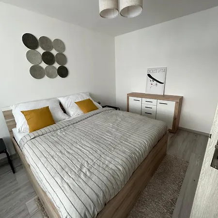 Stylove V Centre S Parkovanim Zadarmo Zv1 Apartment Zvolen